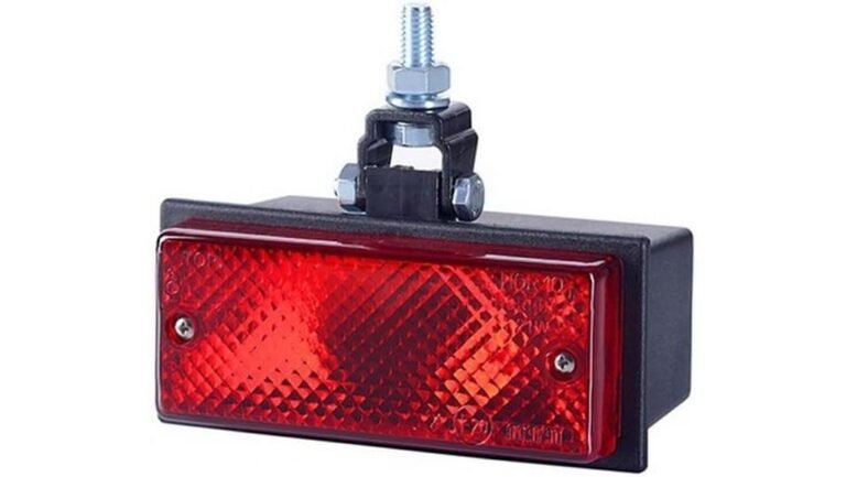 red rear fog lamp
